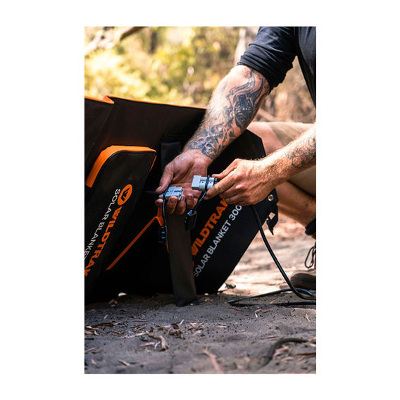 Wildtrak Folding 300w Solar Blanket Efte w/Stand Wildtrak Folding 300w Solar Blanket Efte w/Stand