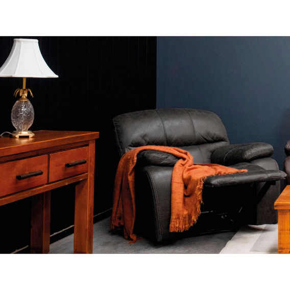 The Boss Manual Recliner Chair Black The Boss Manual Recliner Chair Black