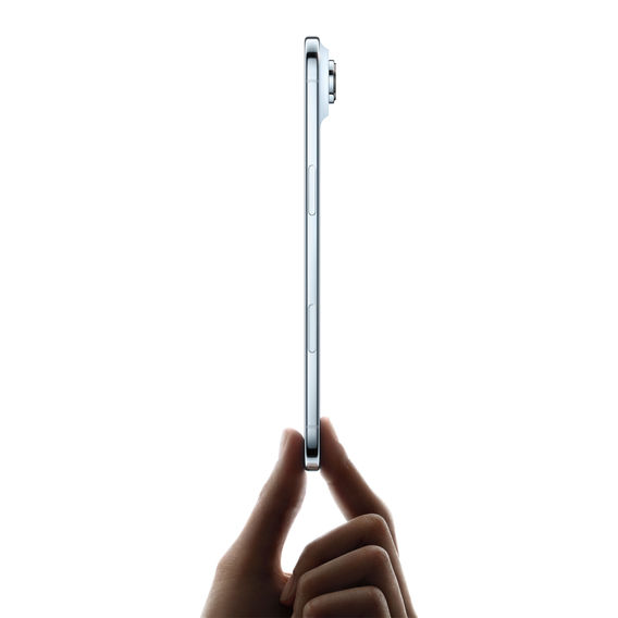 Apple iPhone Air - Sky Blue 1TB