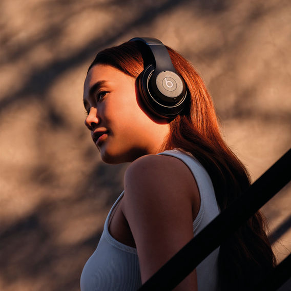 Beats Studio Pro Wireless Over-Ear NC Headphones - Black