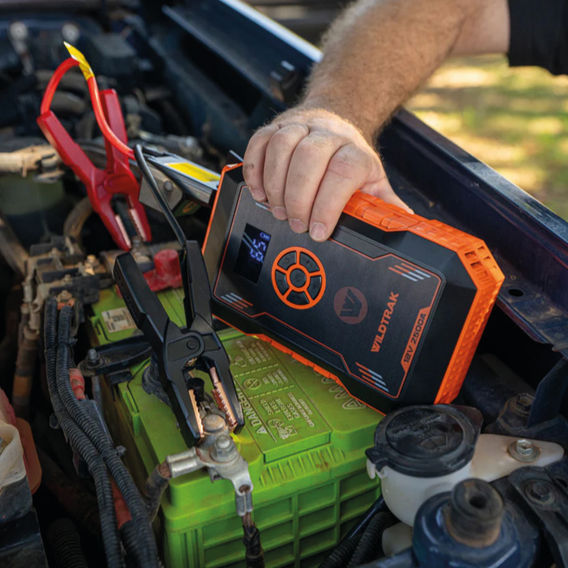 Wildtrak S2500 Lithium Jump Starter with Air Compressor Wildtrak S2500 Lithium Jump Starter with Air Compressor